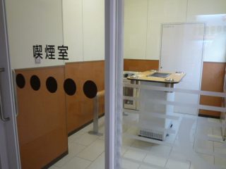 喫煙室の臭気対策